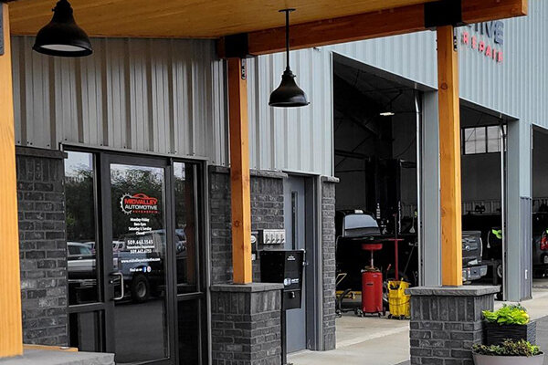 Entrance and service bays at Midvalley Automotive in Wenatchee